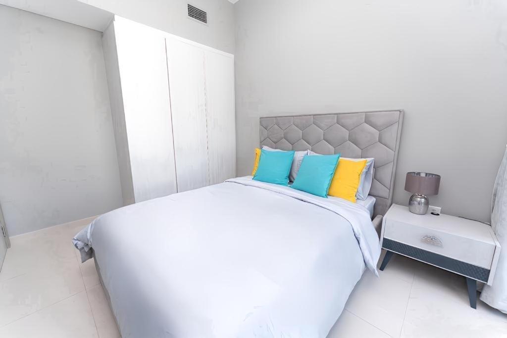 Cozy & Modern 1Br Apartment In Business Bay Walking Distance To The Metro Dubai Dış mekan fotoğraf